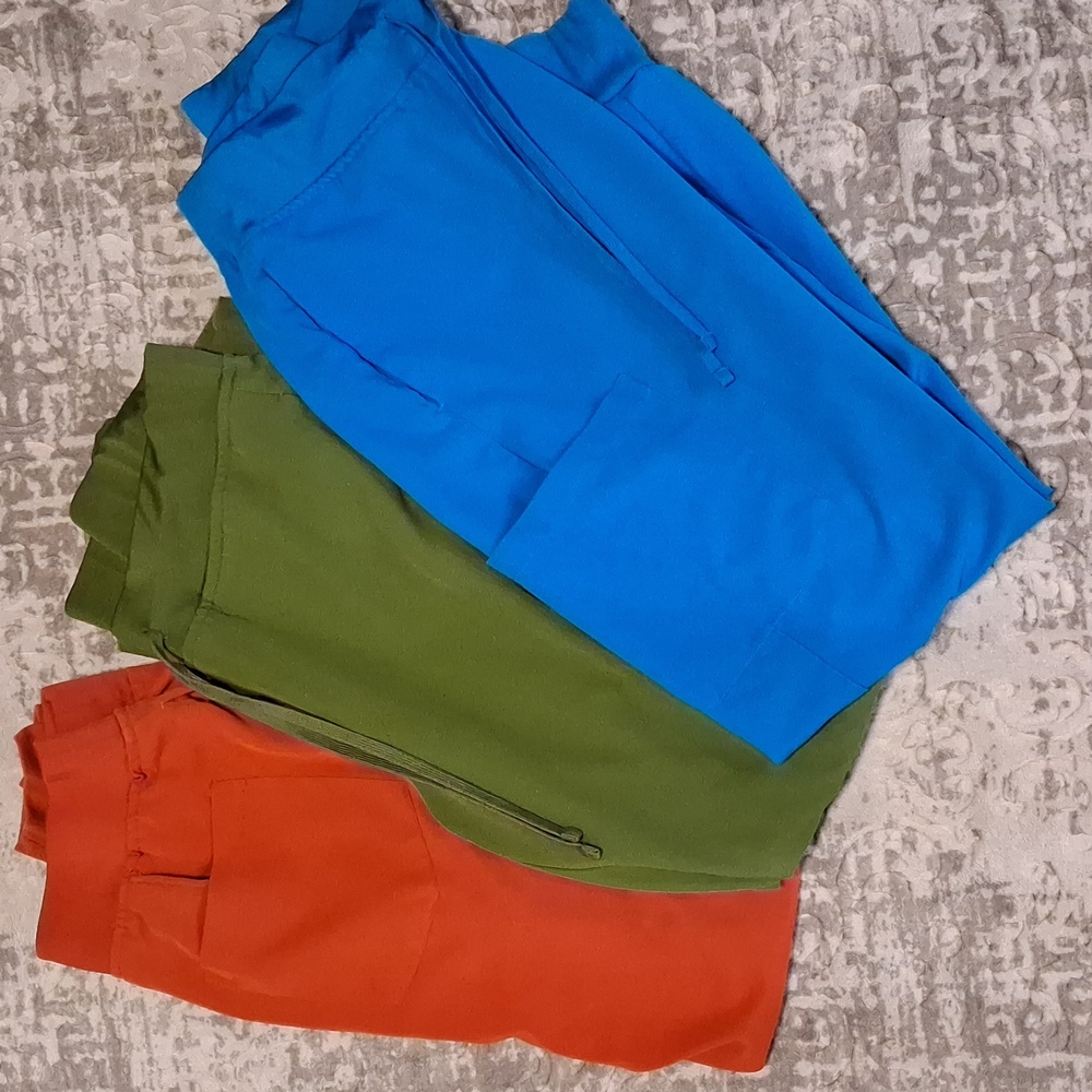 Bundle Of 3 Mandala Scrub Sets; Sizes XS & S - Picture 3 of 7